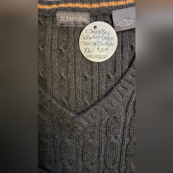 St John's Bay Men's XLARGE gray sweater - Picture 2 of 4